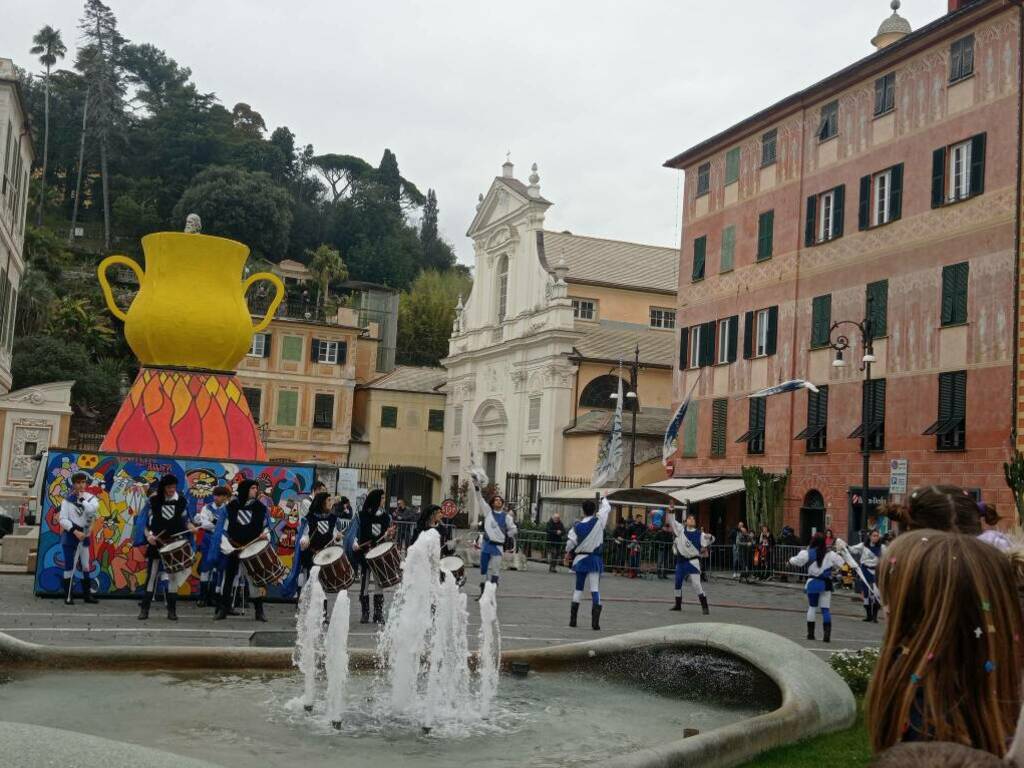 Chiavari: Carnevale, musica e gioco riempiono piazza Matteotti - LevanteNews