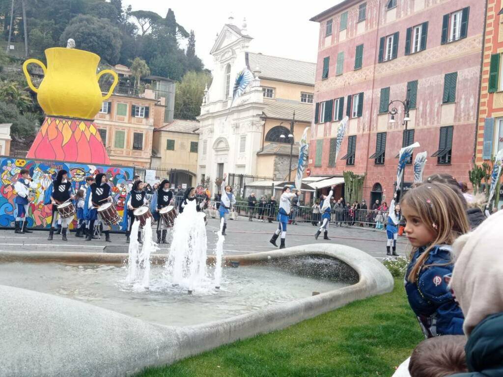 Carnevale a Chiavari: in piazza Matteotti concerto e pentolaccia - Prima il  Levante