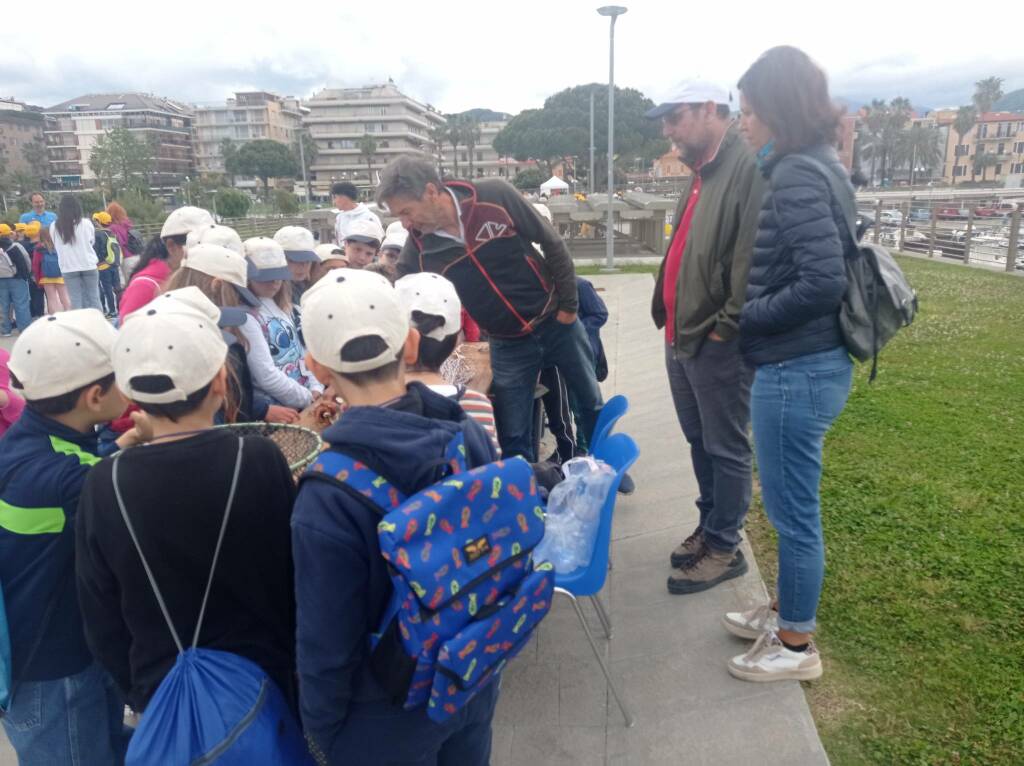 "Gente di mare", Lega Navale Chiavari e provincia, Monica, Massimo Garbarino, Vigili del Fuoco Distaccamento di Chiavari, scuole 