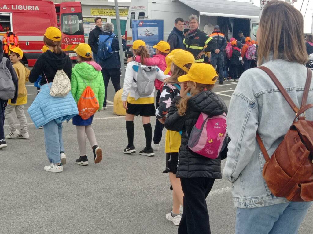 "Gente di mare", Lega Navale Chiavari e provincia, Monica, Massimo Garbarino, Vigili del Fuoco Distaccamento di Chiavari, scuole 