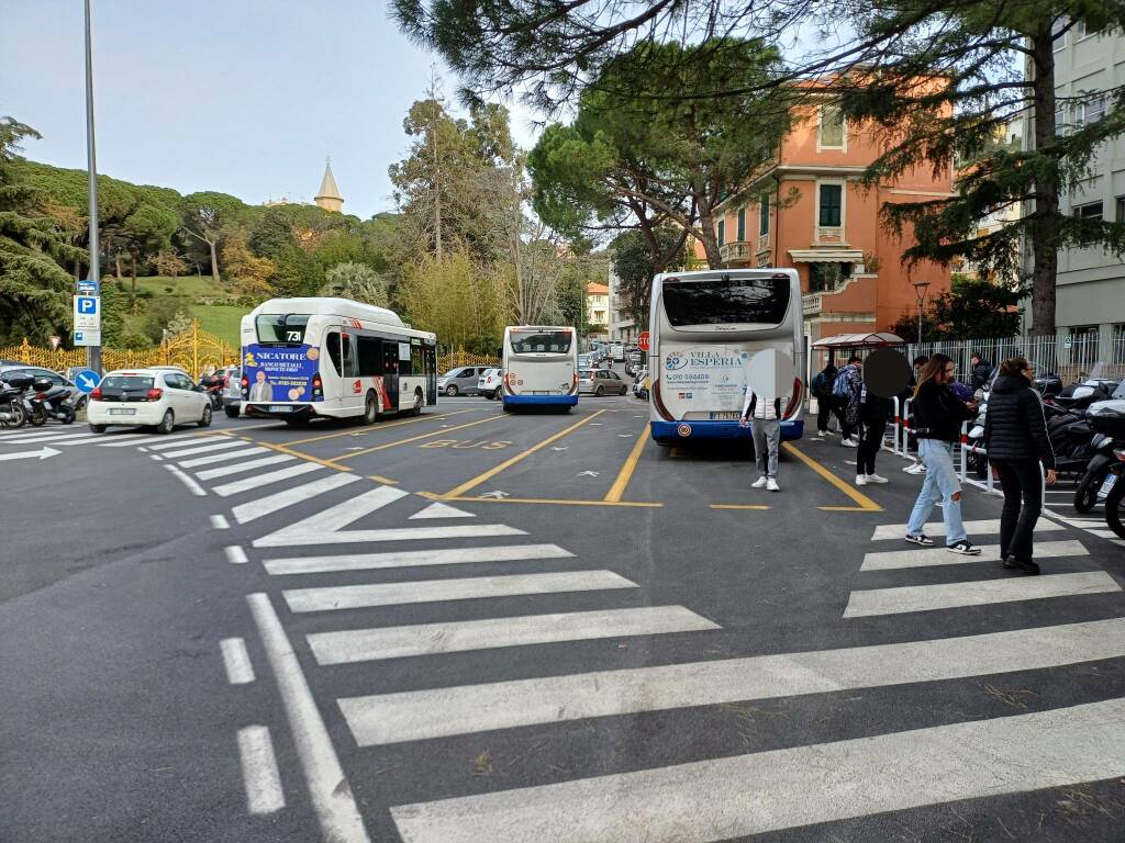 Amt, bus, piazza Nassirya, studenti, autisti, liceo Marconi Delpino,  Istituto Caboto, spazi igienici e ristoro, Istituto Caboto, capolinea Colonia Fara, Hotel Torre Fara