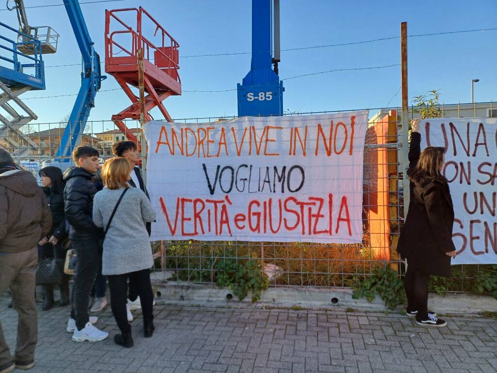 morte Andrea Demattei, sindaco Chiavari, Istituto Natta-Deambrosis, Shock Waves Team, Vigili del Fuo o Chiavari, indagini, Comitato "Per Andrea", concorso "Il bello dello Sport", ipotermia, bacheca commemorativa , Ponte della Maddalena 