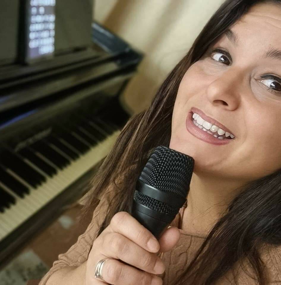 Vanessa Pullo, cantante, scrittrice, Simone Bertucci