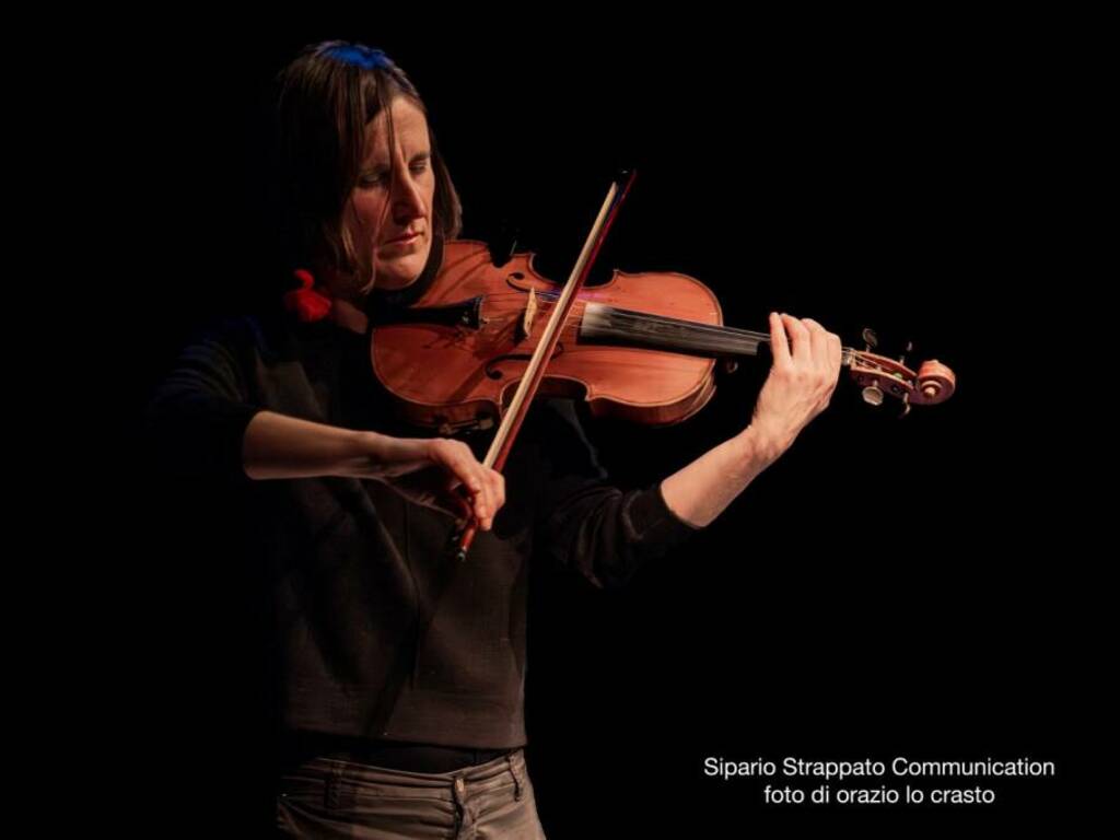 Laura Merione, violinista, spettacoli, concerti, musica tradizionale 