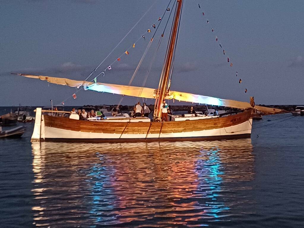 Barcarolata, Baia del Silenzio, "Il potente Charizard della penisola"