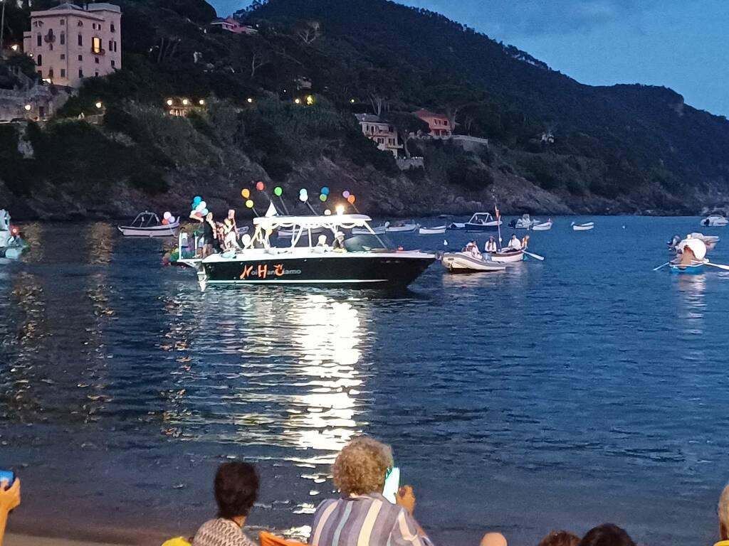 Barcarolata, Baia del Silenzio, "Il potente Charizard della penisola"