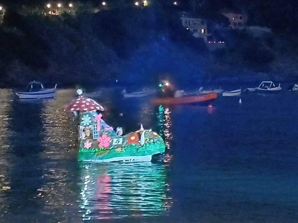 Barcarolata, Baia del Silenzio, "Il potente Charizard della penisola"