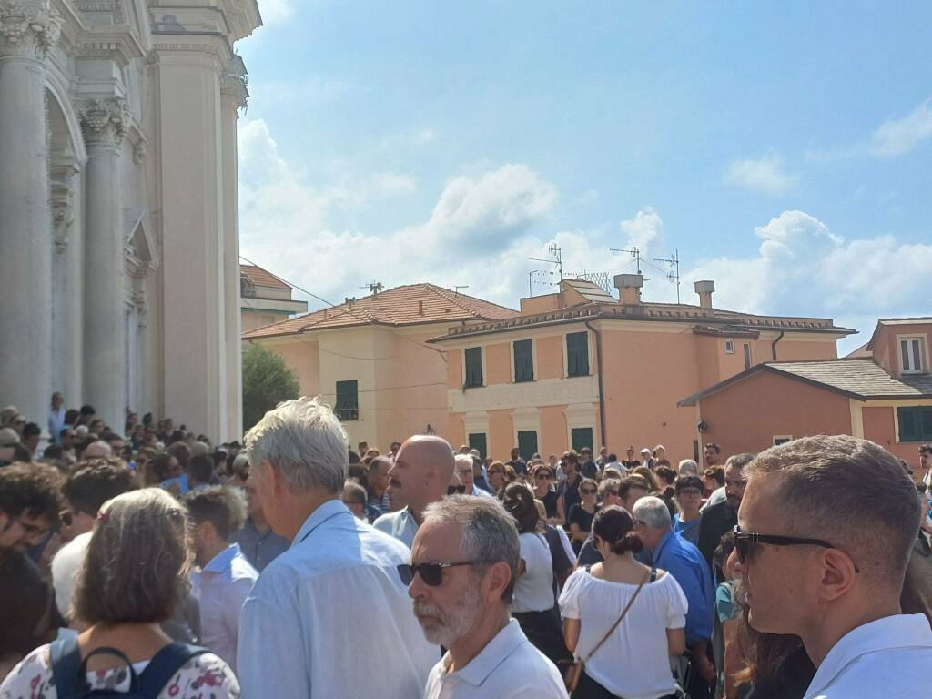 Michela Onali Santoni, funerale, Basilica di Santo Stefano